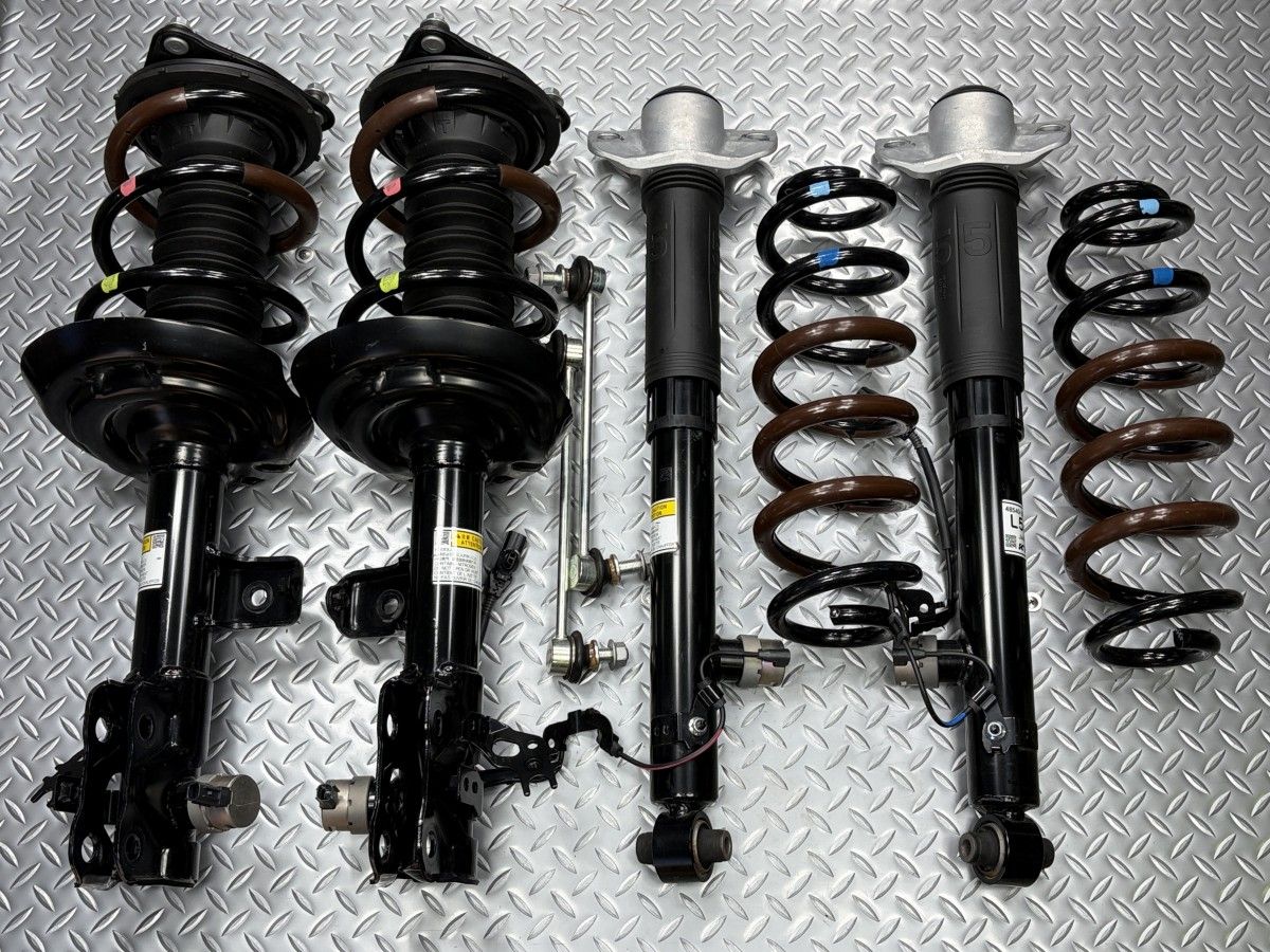 新車外し AZSH 37 W クラウンスポーツ RS サスキット 品番48510 30 G 50 48520 B 48530 60 48540 30240 ショック