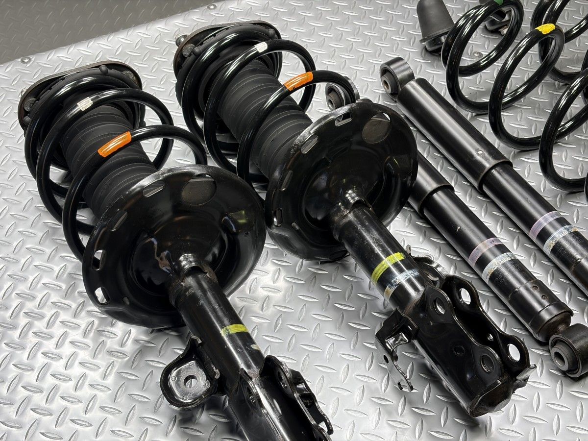 AGH 30 W トヨタ アルファード ヴェルファイア サスキット 品番48510 58180 48520 48530 58110 ショックアブソーバー