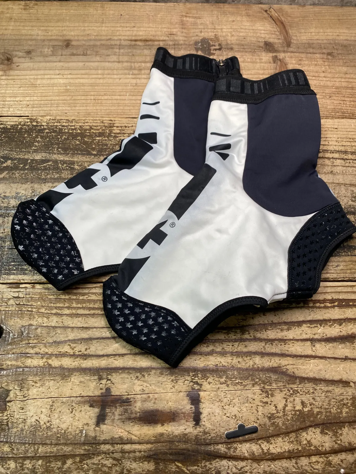 2025年最新】アソス シューズカバーの人気アイテム - メルカリ