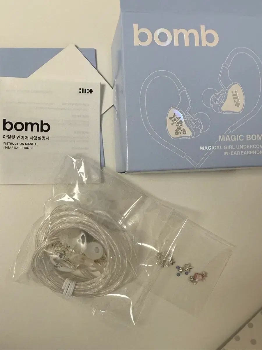 illit アイリット bomb Merch アルバム イヤモニ風 イヤホン ILLIT