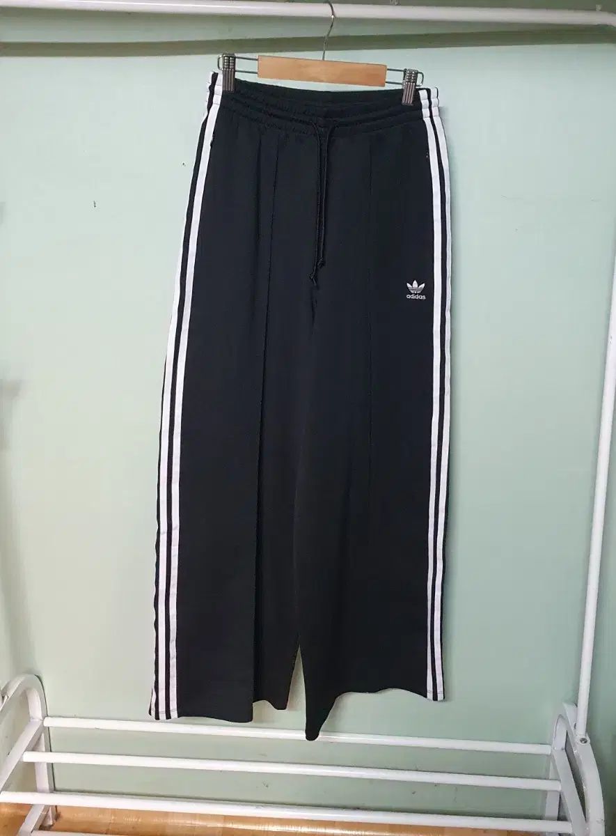 アディダス リラックスド ワイド パンツ 26 28 m