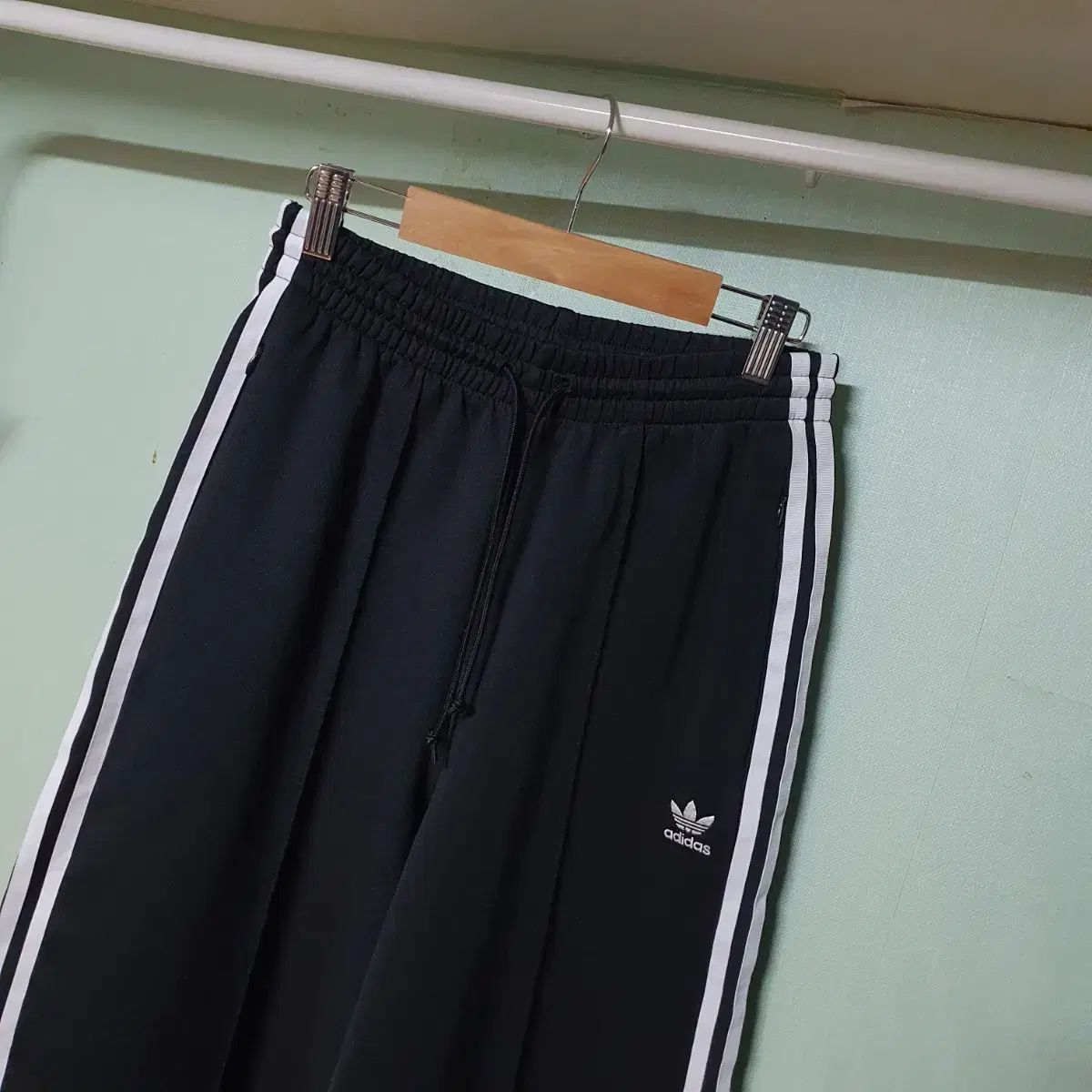 アディダス リラックスド ワイド パンツ 26 28 m