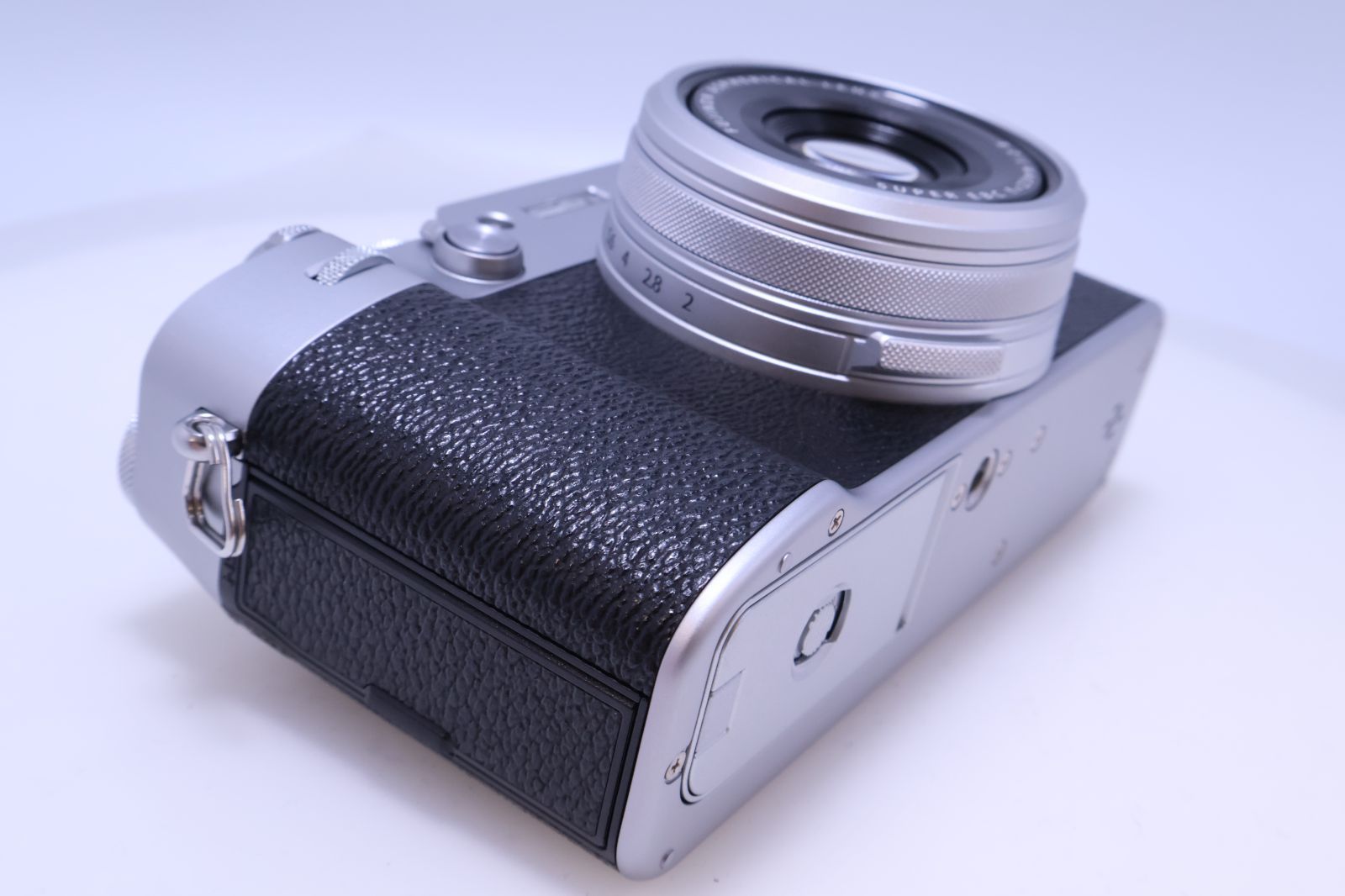 極美品】FUJIFILM X100Ⅵ シルバー X100Ⅵ-S JP 日英二言語モデル