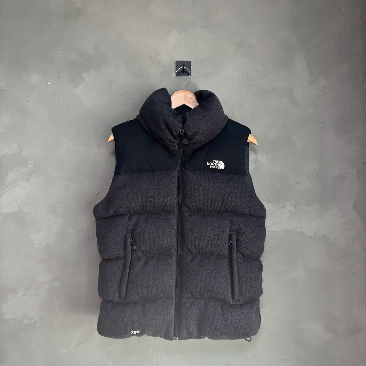 THE NORTH FACE ザノースフェイス 700 ニット グースダウン ダウンベスト チャコール