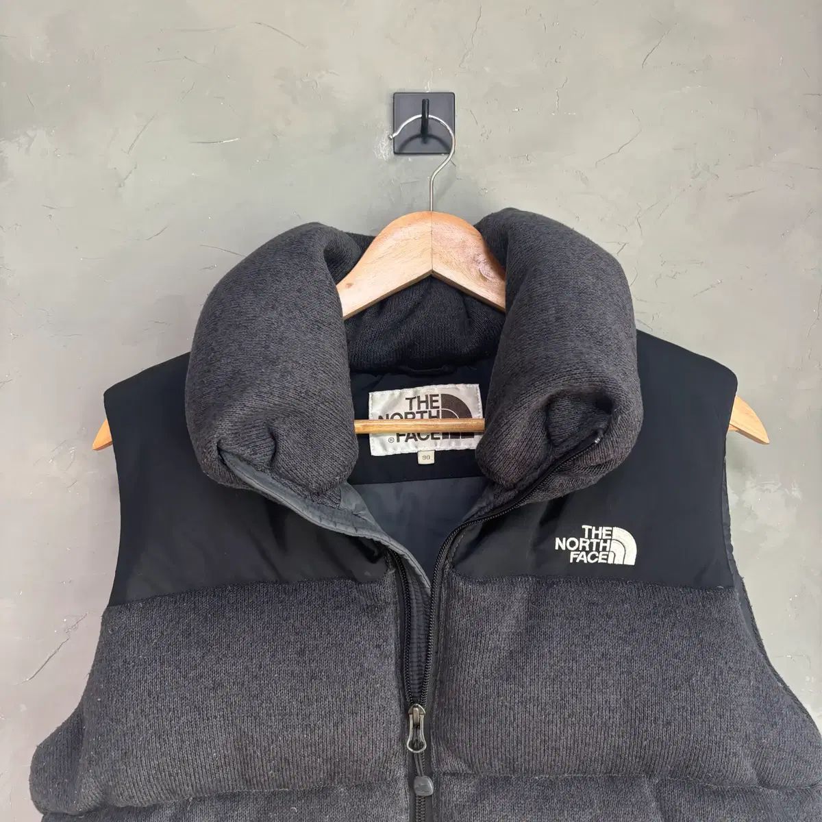 THE NORTH FACE ザノースフェイス 700 ニット グースダウン ダウンベスト チャコール