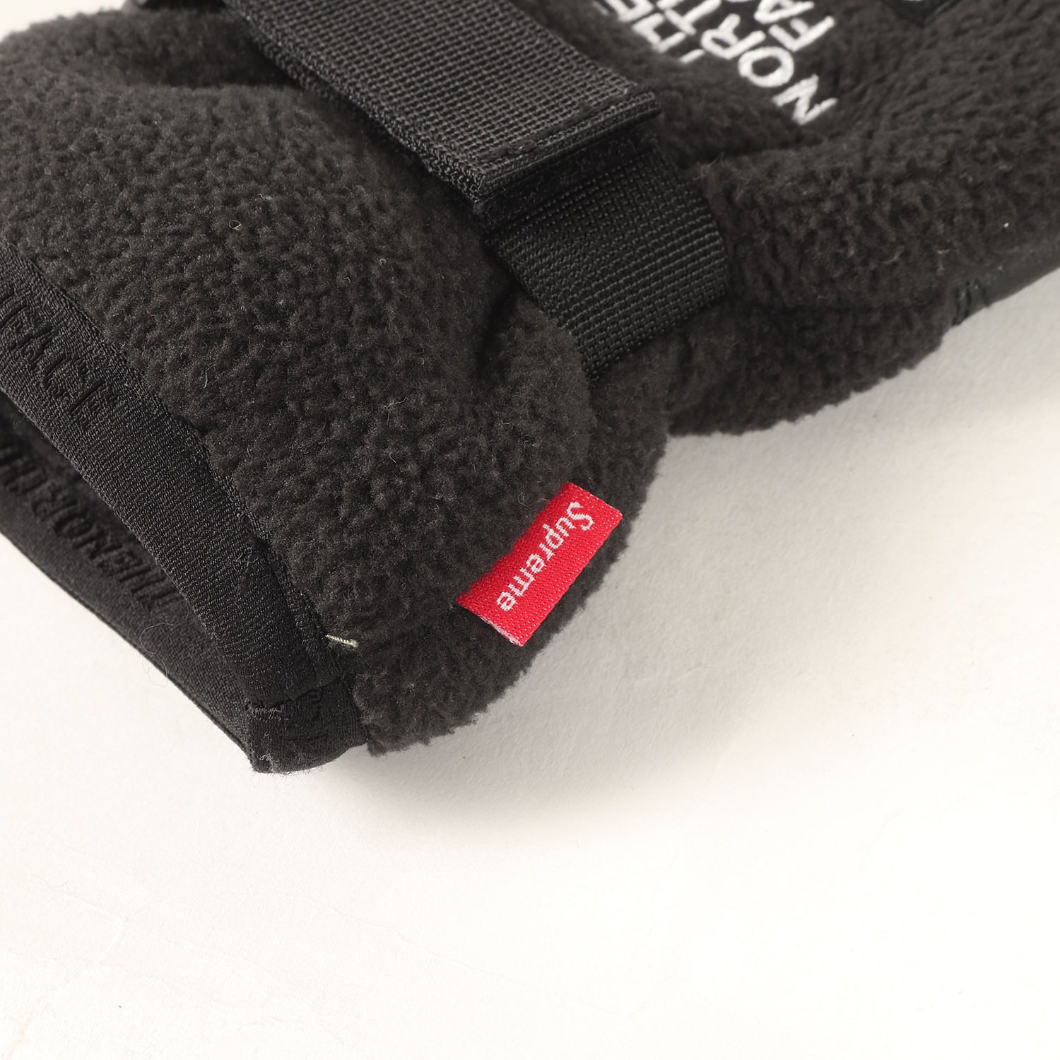 Supreme シュプリーム グローブ ブラック 黒 サイズ:M | THE NORTH