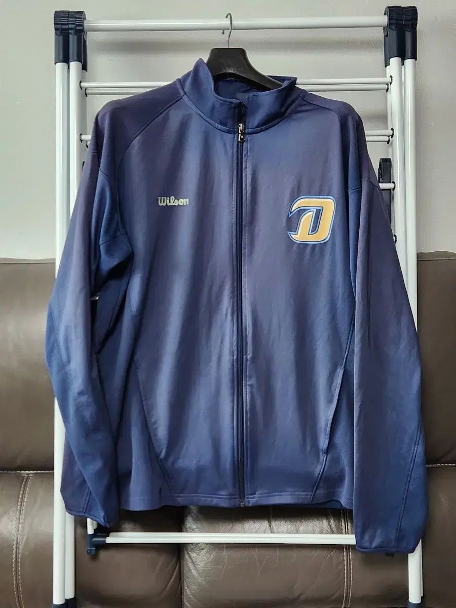 105号 NCダイノス ジップアップ