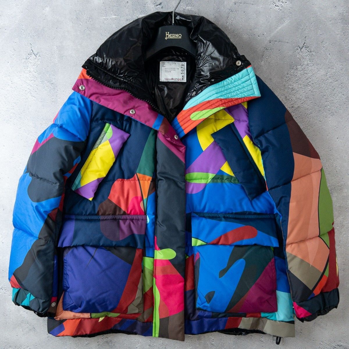 新品同様 SACAI × KAWS サカイ × カウズ ダウン ジャケット 21-05678