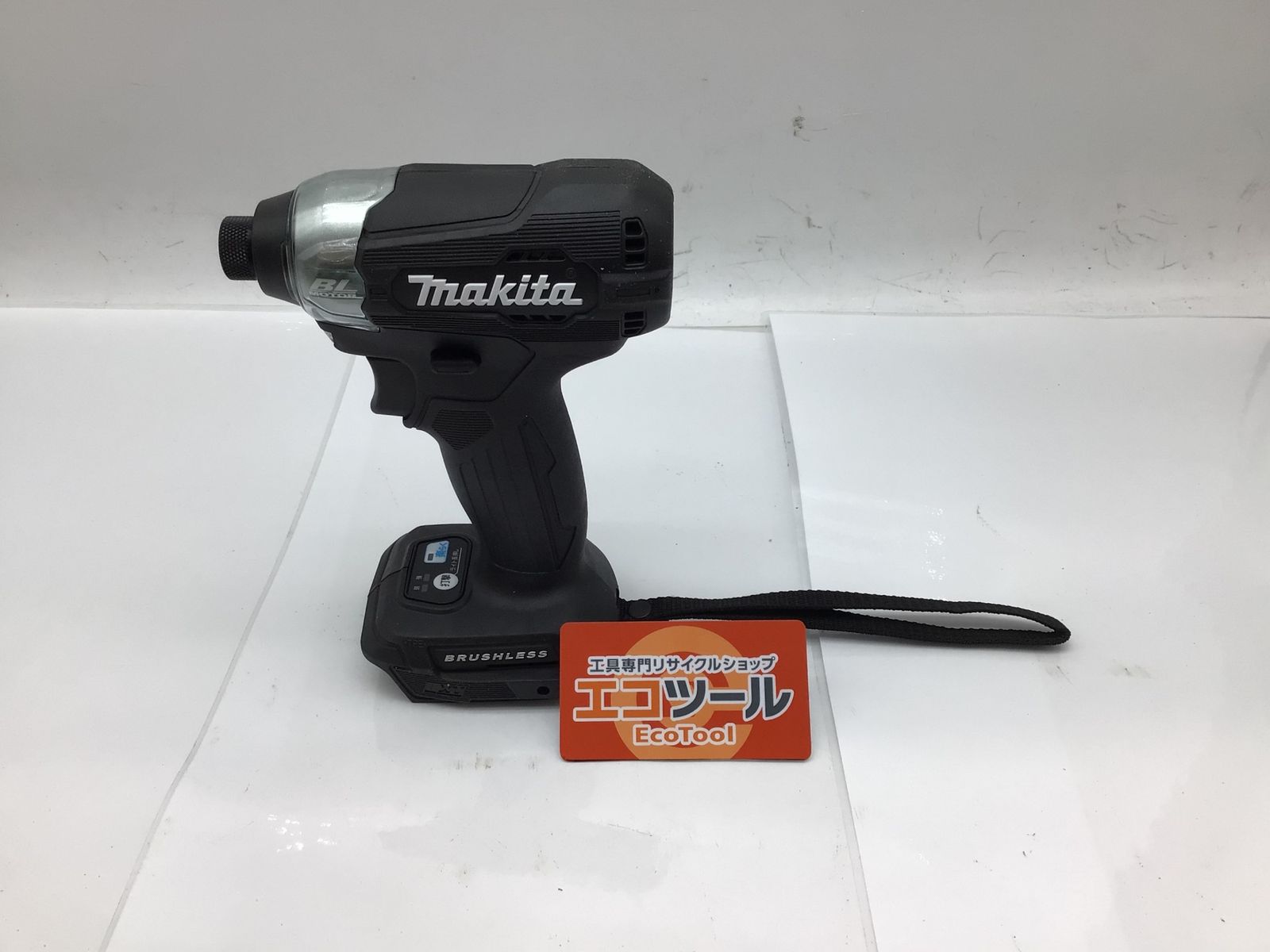 Makita マキタ 18 v充電式インパクトドライバ 本体のみ エコツー M 02