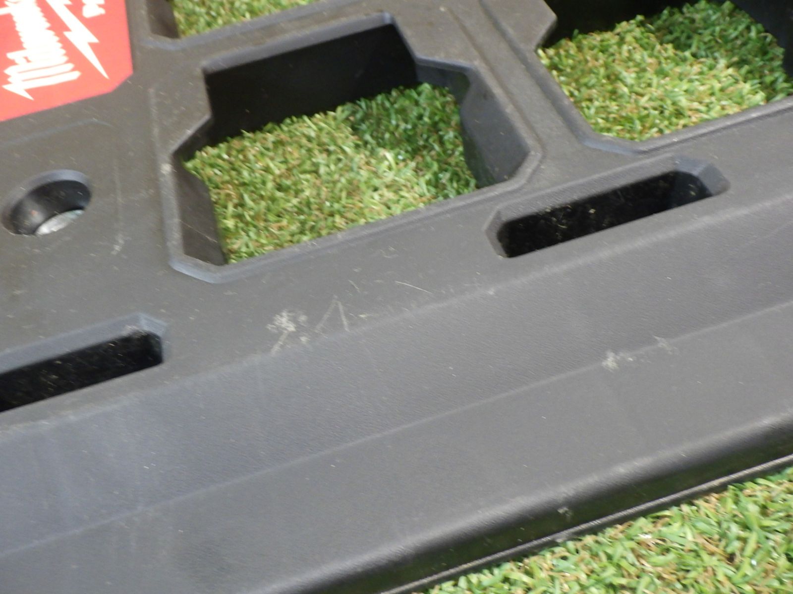 パックアウトシリーズを収納 固定するために ミルウォーキー PACKOUT パックアウト マウンティングプレート 48 22 8485 品