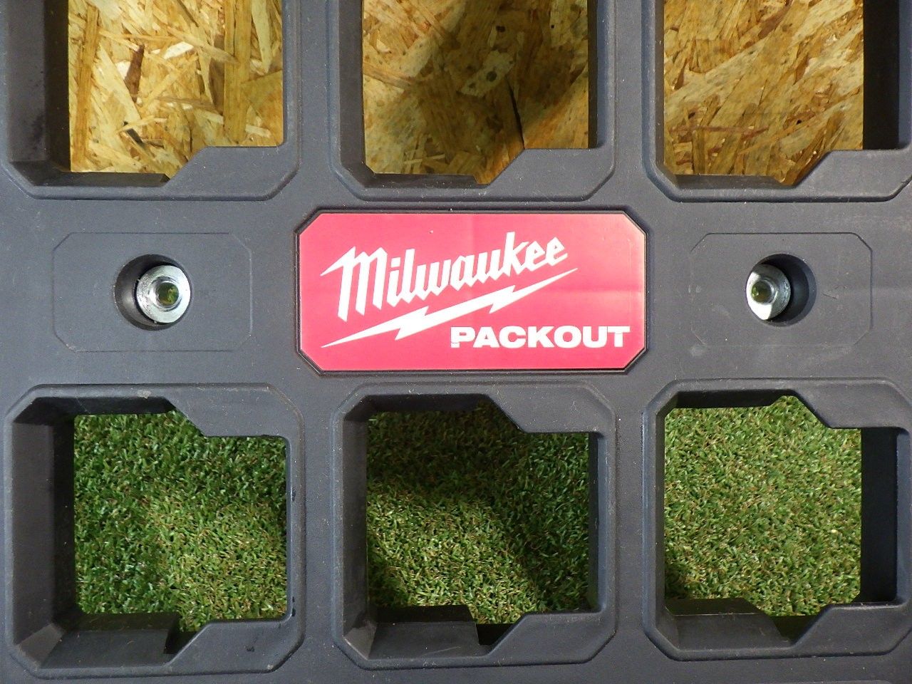 パックアウトシリーズを収納 固定するために ミルウォーキー PACKOUT パックアウト マウンティングプレート 48-22-8485 品