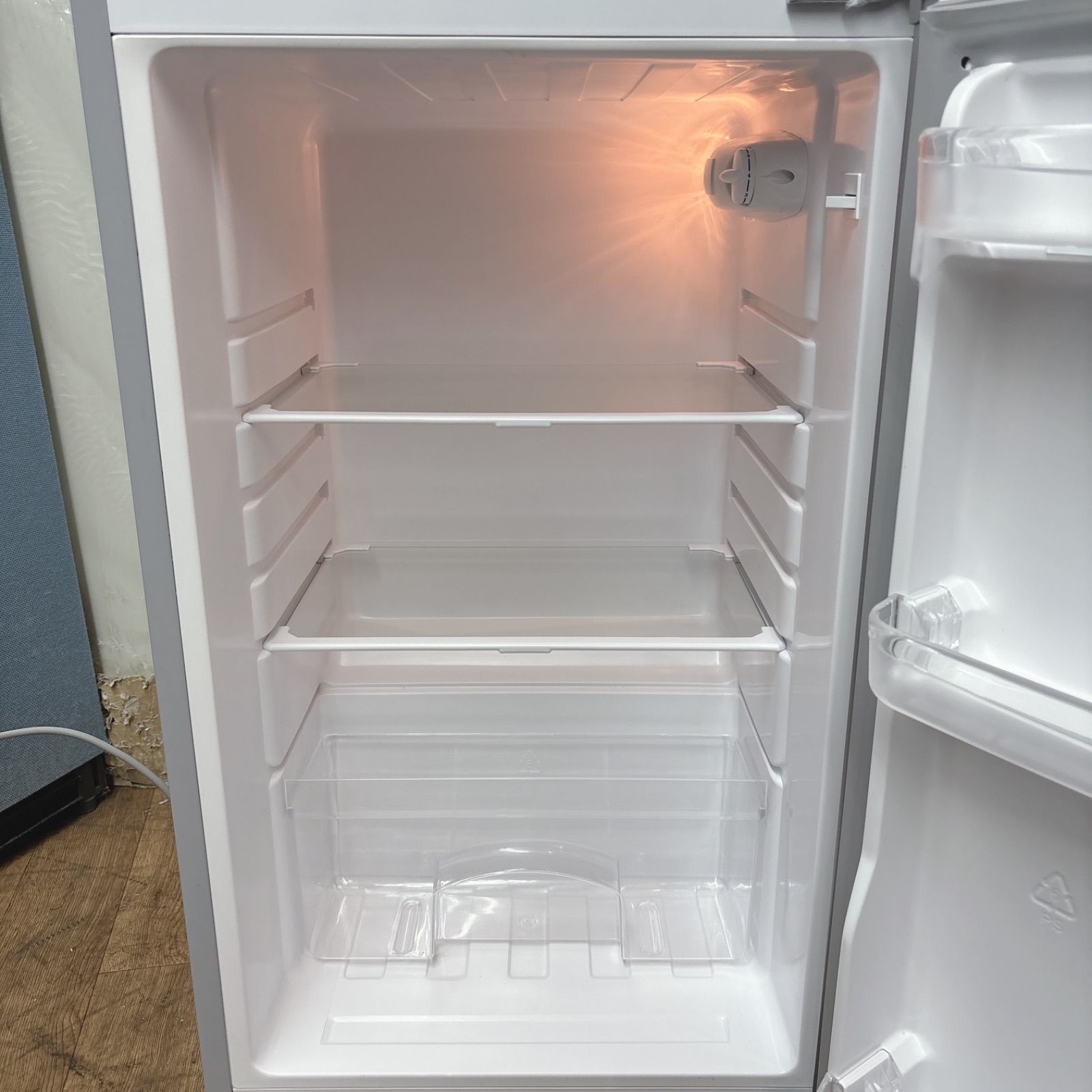 I707 🌈 名古屋市近郊配送設置無料！ SHARP 冷蔵庫 (118L) ⭐ 動作確認