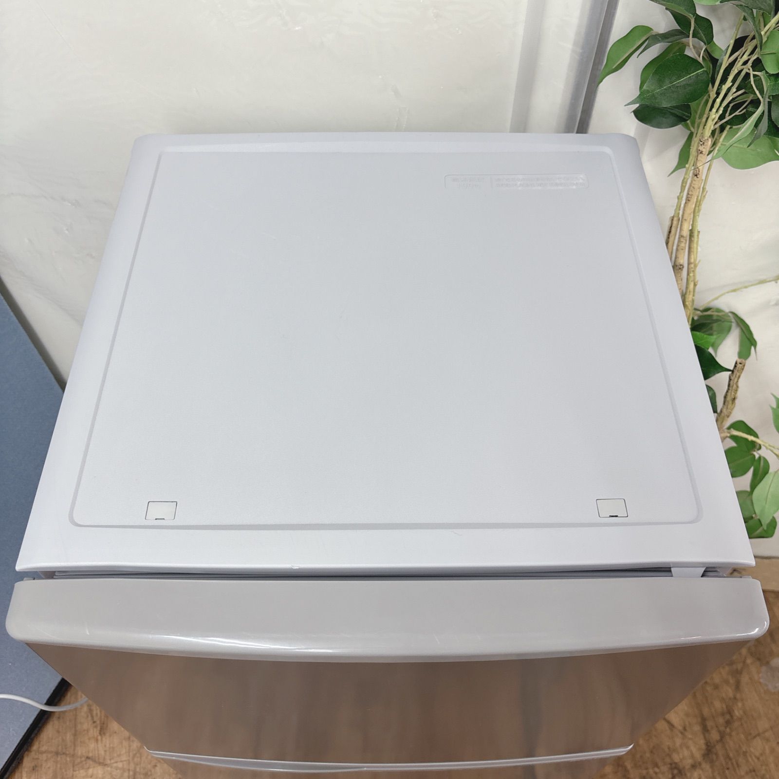I707 ? 名古屋市近郊配送設置無料！ SHARP 冷蔵庫 (118L) ⭐ 動作確認 