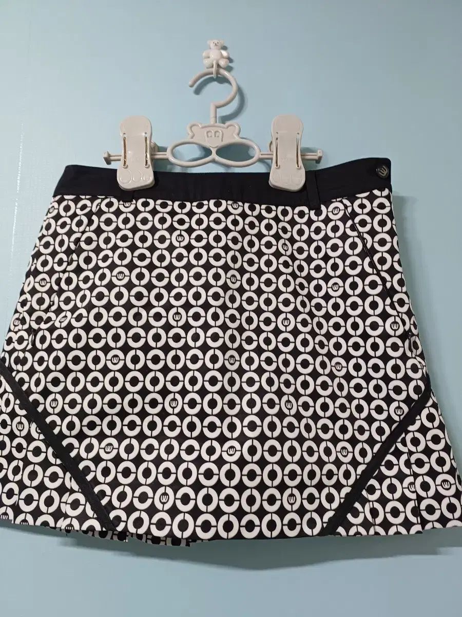 エムユースポーツ ゴルフスカート シャーリング25