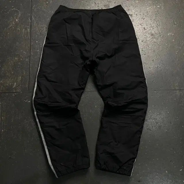 100 アディダス キルティング ナイロン パンツ - メルカリ