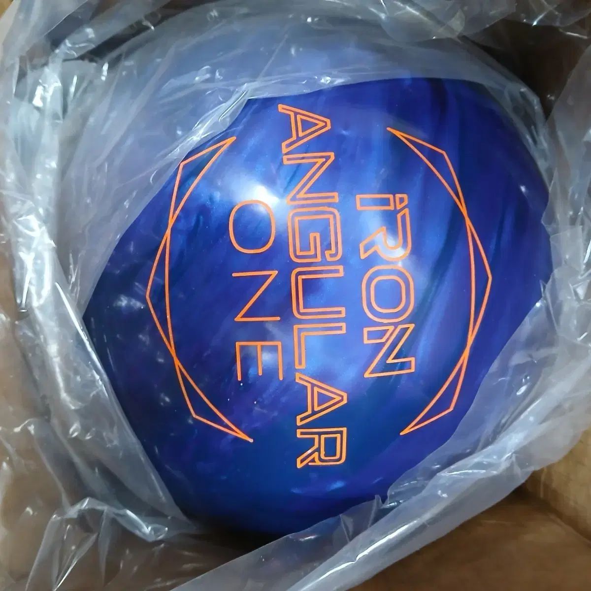 14パウンド エボナイト EBONITE アイアン 1ボーリングボール 球