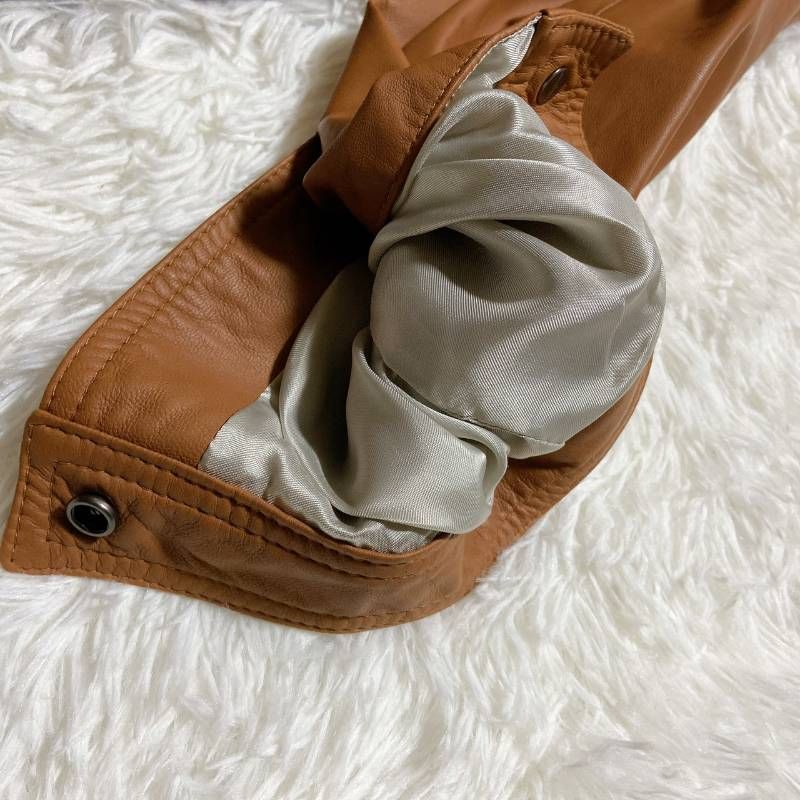 サルヴァトーレフェラガモ シングルライダースジャケット