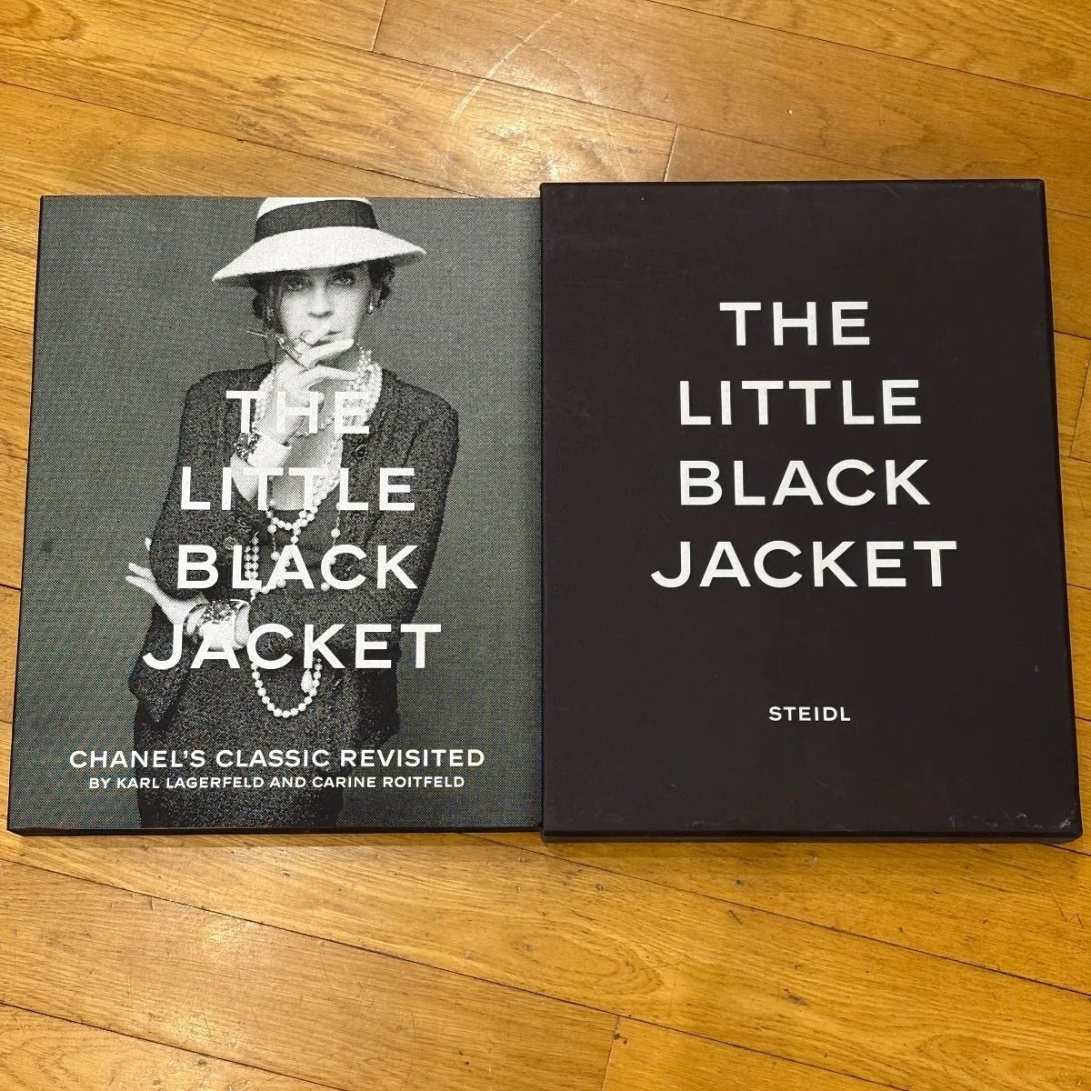 THE LITTLE BLACK JACKET Chanel's Classic Revisited 写真集【USED