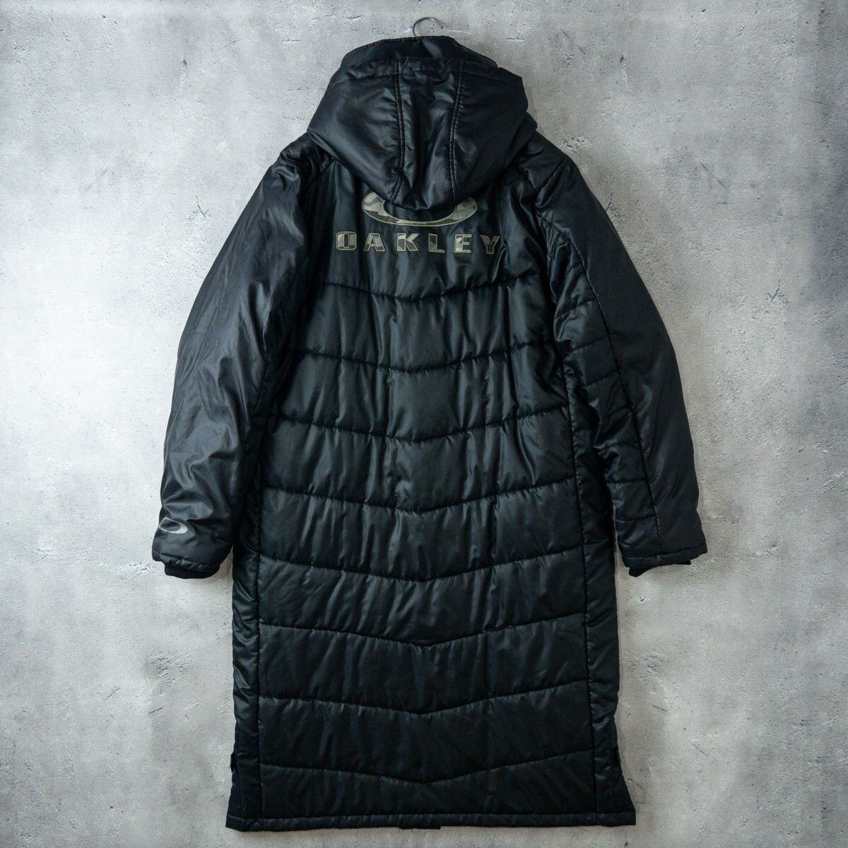 美品 OAKLEY オークリー 中綿 フード付き ロング ベンチ コート メンズ