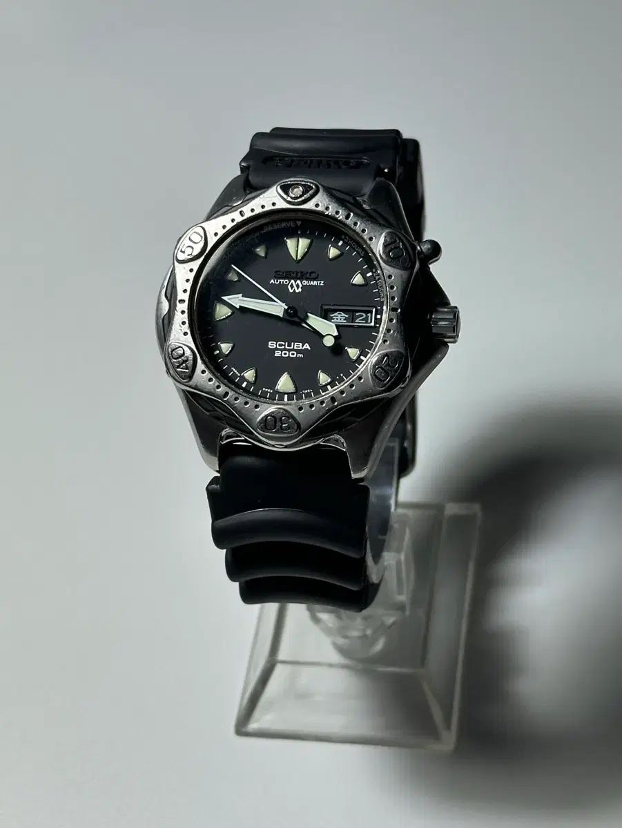 SEIKO オートクオーツ scuba