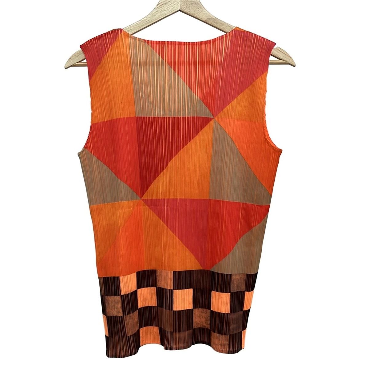 PLEATS PLEASE プリーツプリーズ タンクトップ サイズ3 L レディース - オレンジ×レッド×マルチ プリーツ