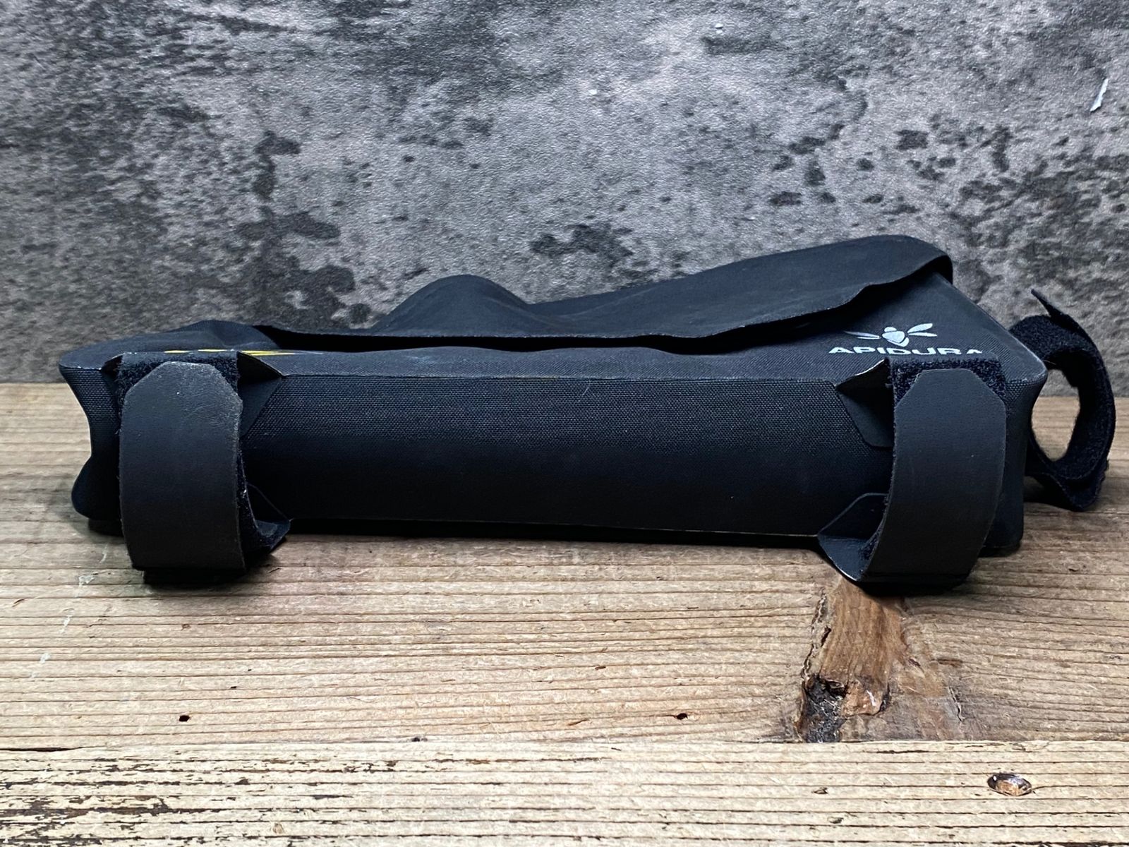 JP782 アピデュラ APIDURA RACING TOP TUBE PACK 1L トップチューブ