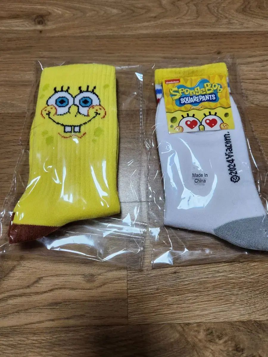 新品 スポンジボブ キャラクター 靴下 2足 14000円