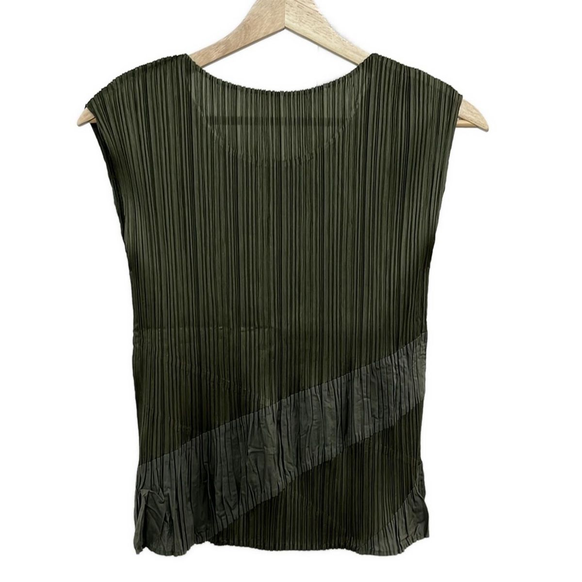 PLEATS PLEASE(プリーツプリーズ) ノースリーブカットソー サイズ3 L