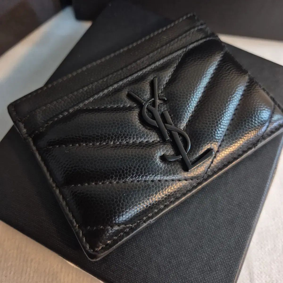 サンローラン カサンドラ マトラッセ カードウォレット（フルセット