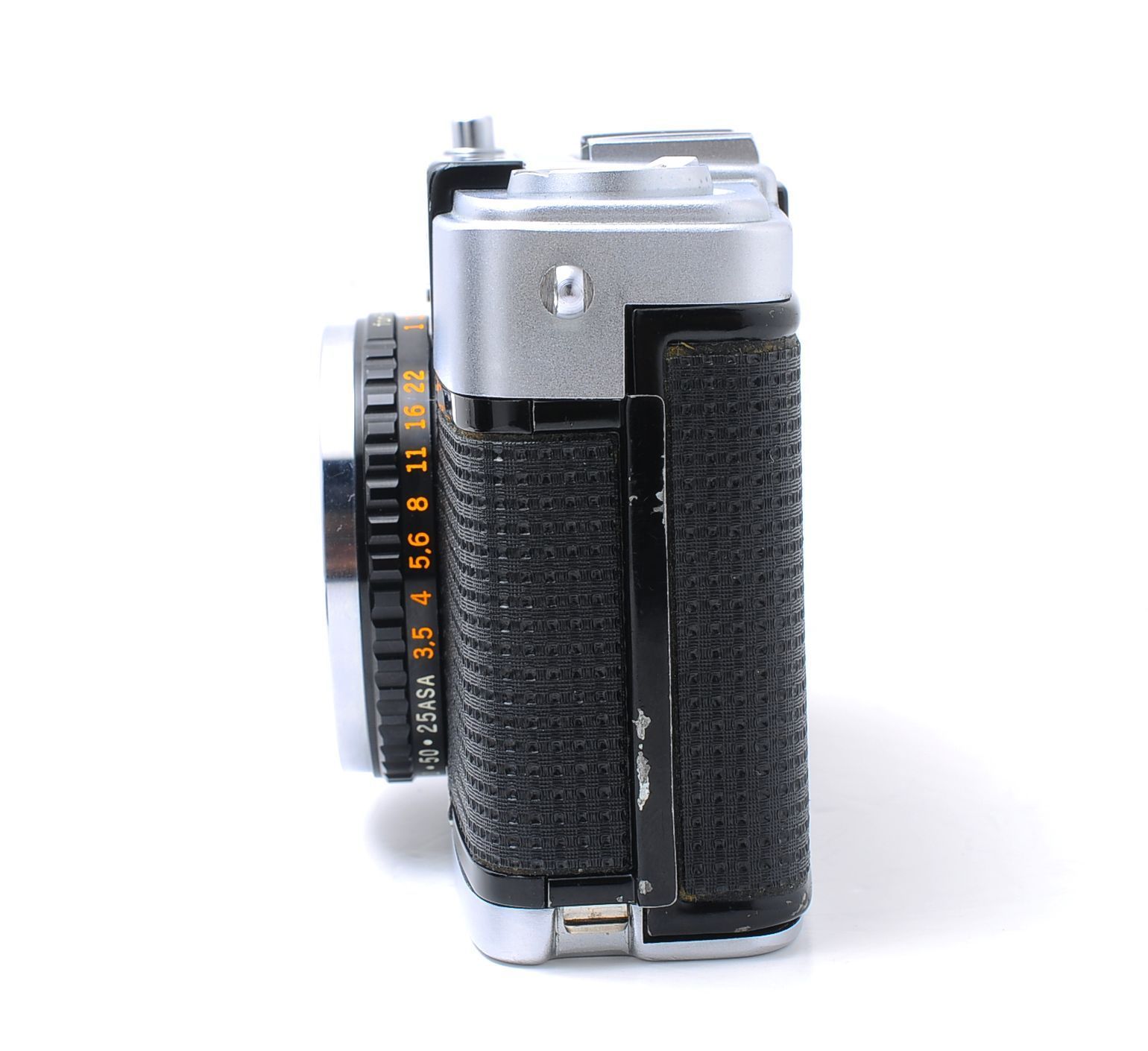 OLYMPUS PEN EE-3 / 28mm F3.5 / ハーフ判フィルムカメラ / 動作品