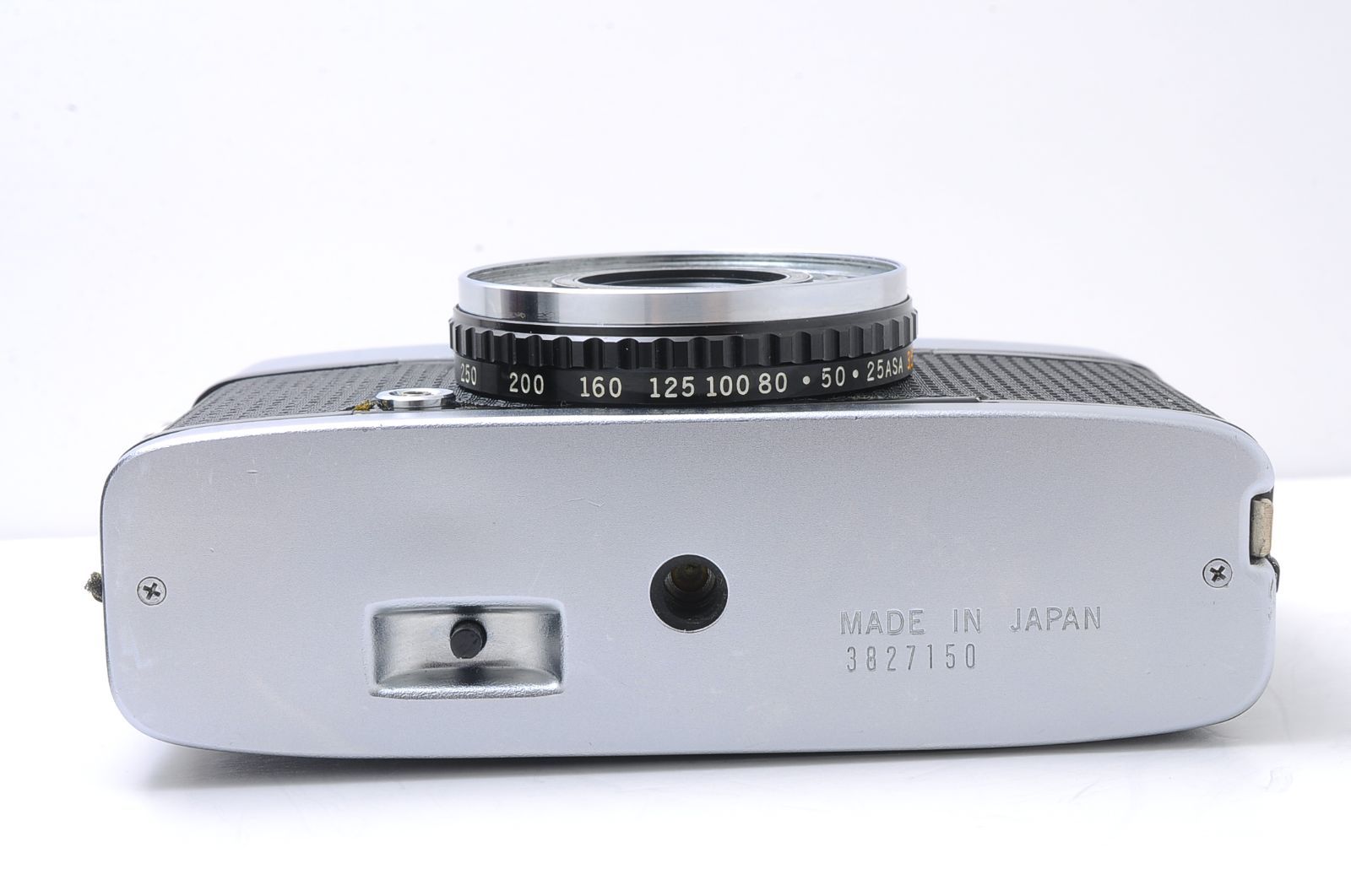 OLYMPUS PEN EE-3 / 28mm F3.5 / ハーフ判フィルムカメラ / 動作品