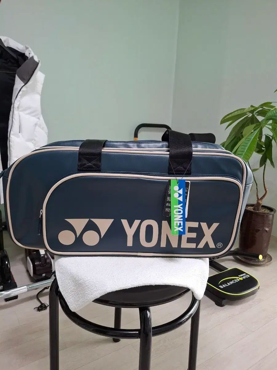 ヨネックス スポーツバッグ ネイビー カラー