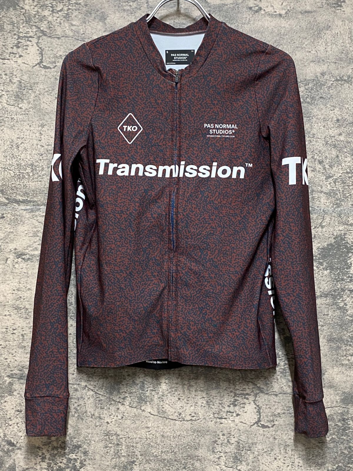 JP 761 パスノーマルスタジオ PAS NORMAL STUDIOS T K O Mechanism Long Sleeve Jersey Transmission 長袖サイクルジャージ 赤 MEN S