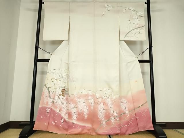 平和屋着物●谷崎潤一郎の世界　訪問着　名所風景花文　枝垂れ桜　手描き　暈し染め　金彩　正絹　逸品　DAAY9631az 平和屋着物○谷崎潤一郎の世界 訪問着 名所風景花文 枝垂れ桜 手描き