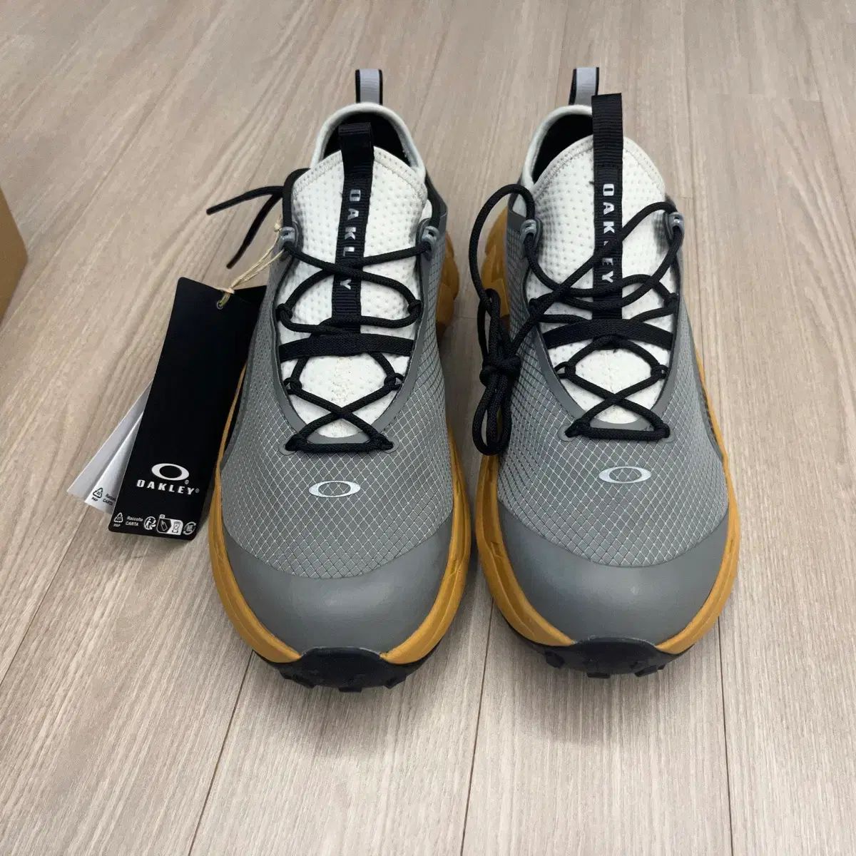 オークリー ライトシールド ビブラムソール 260