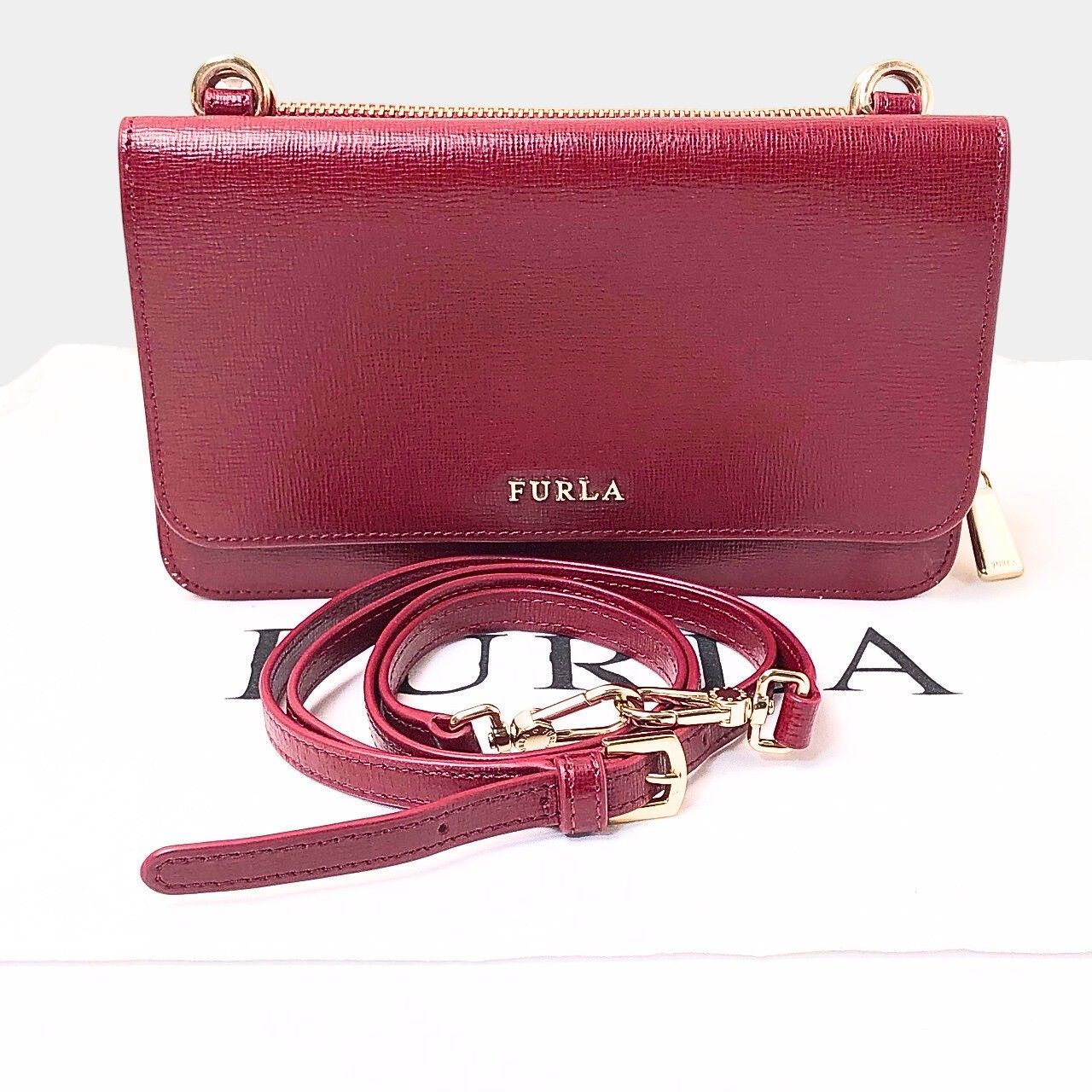 フルラ レッド RIVA リーヴァ クロスボディ ショルダーバッグ