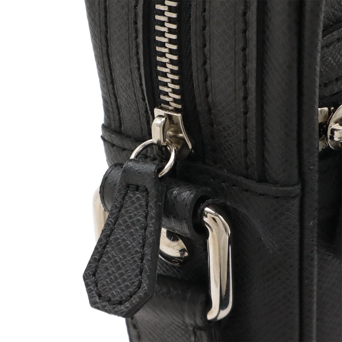 LOUIS VUITTON ルイ ヴィトン タイガ ディミトリ ショルダーバッグ