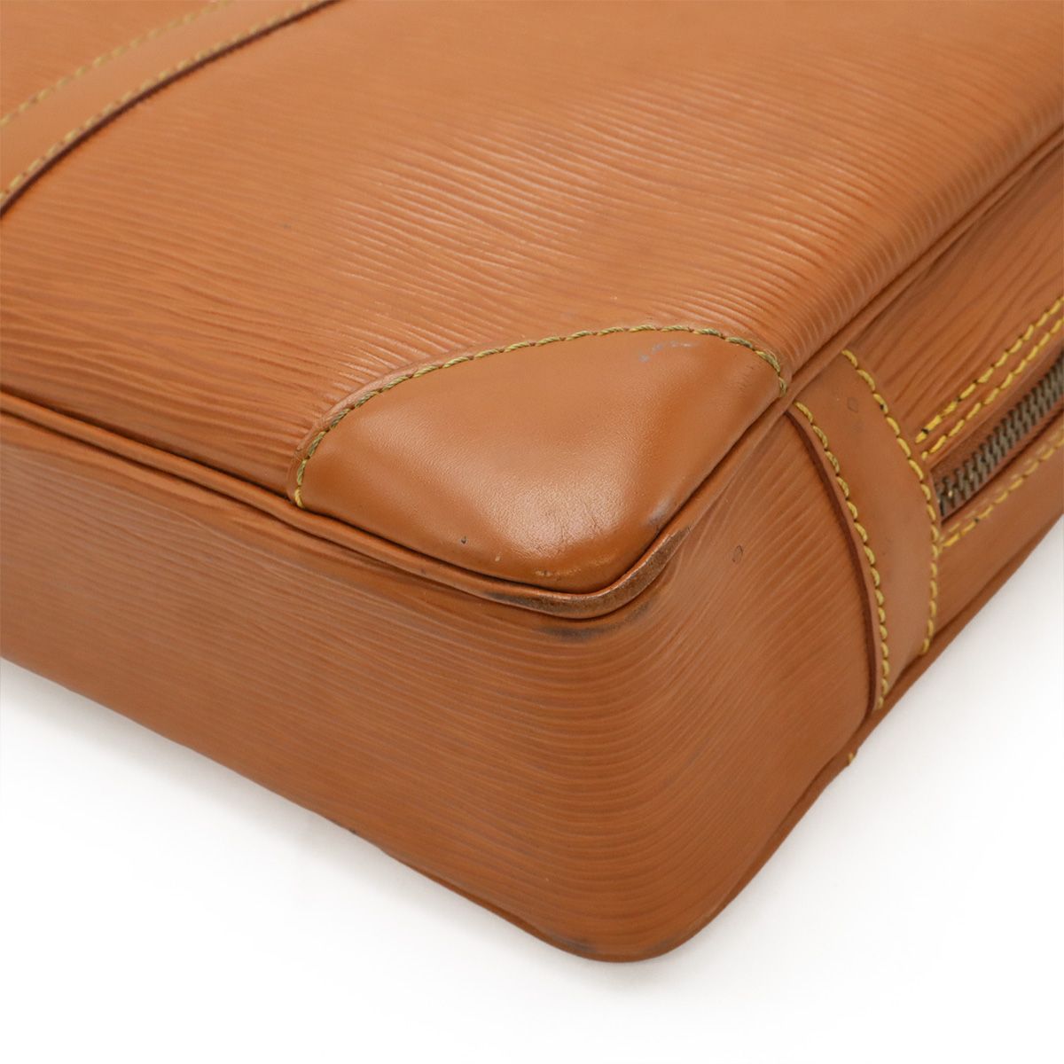 LOUIS VUITTON ルイ ヴィトン エピ ポルト ドキュマン ヴォワヤージュ