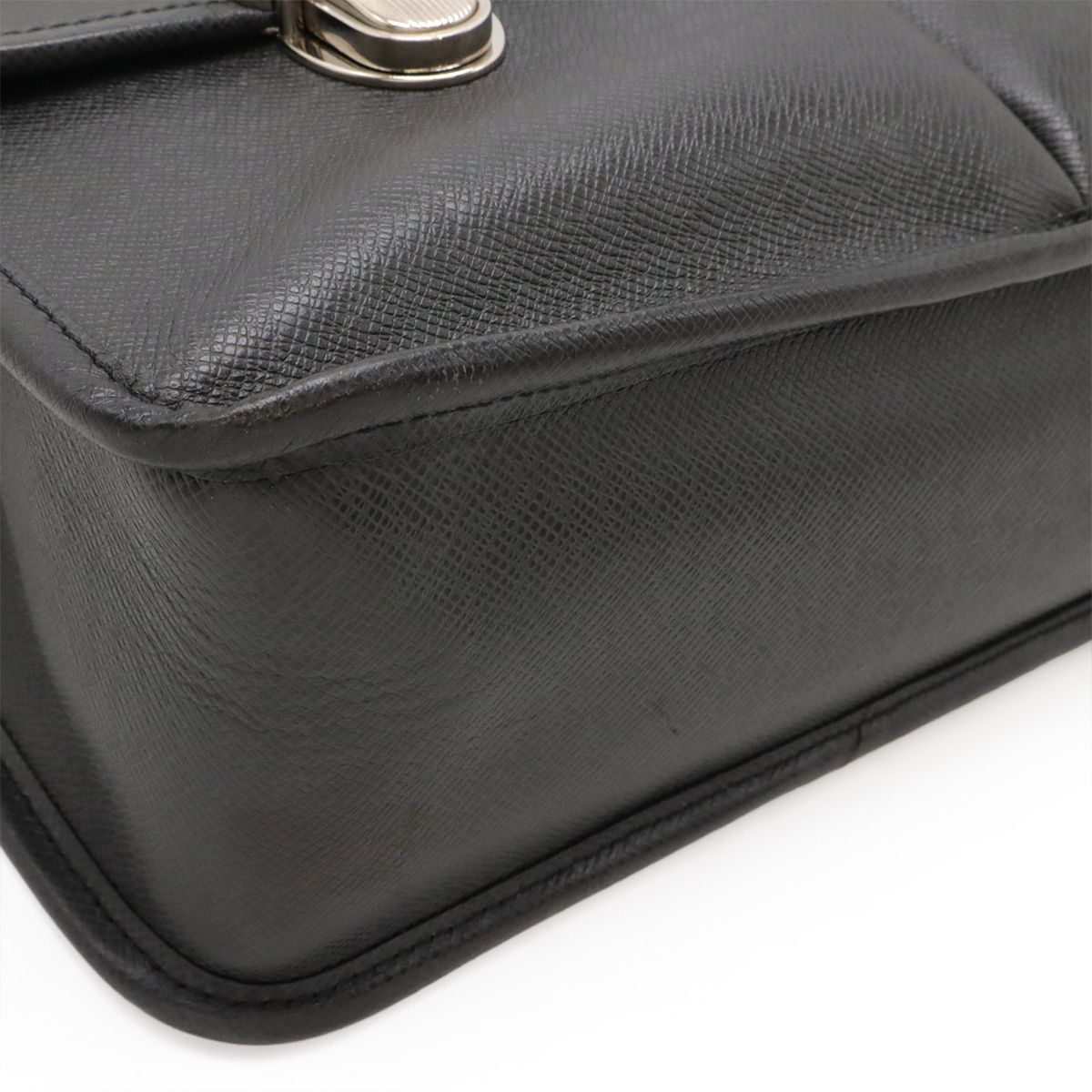 LOUIS VUITTON ルイ ヴィトン タイガ アレクセイ ショルダーバッグ