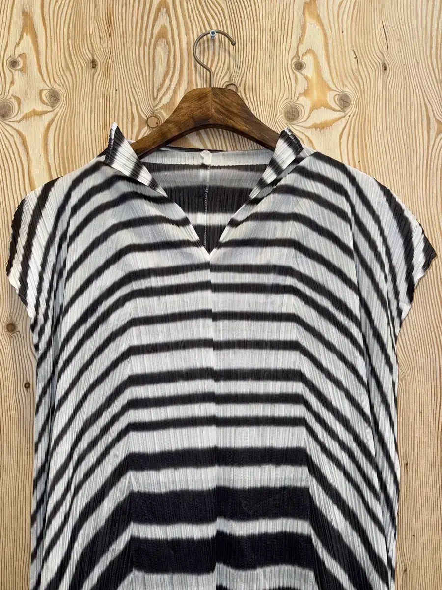 プリーツ プリーズ グラフィック ONE PIECE