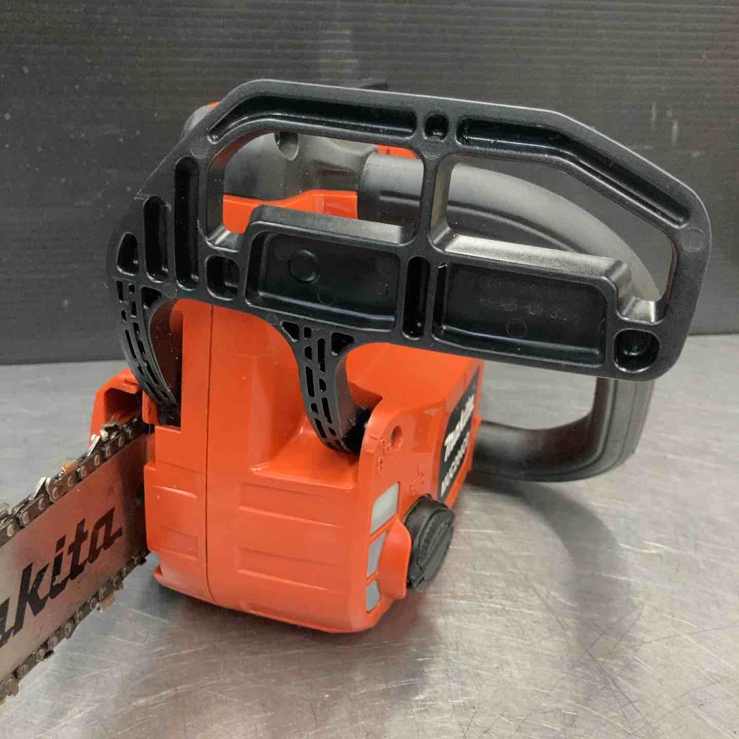 Makita 充電式チェンソー