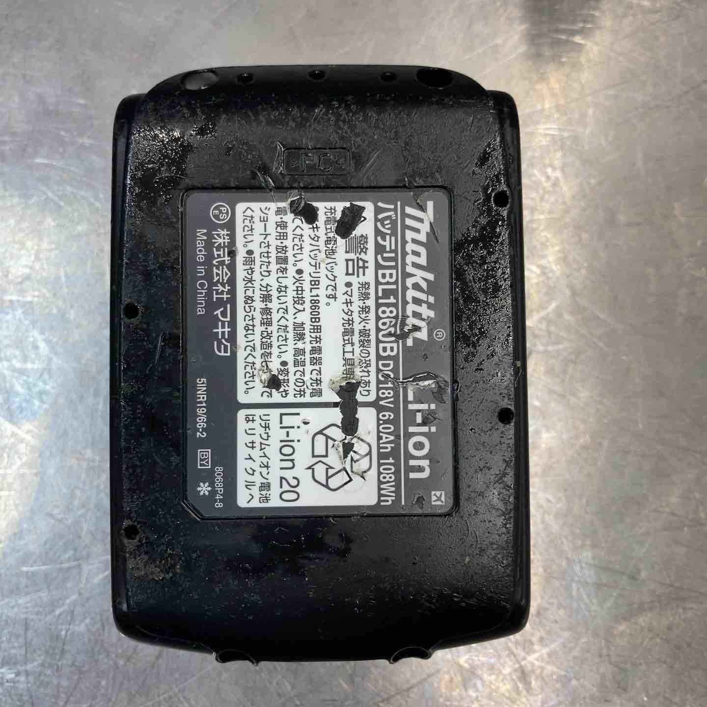 品 マキタ Makita 充電式チェンソー 18 V 6.0 Ah 付