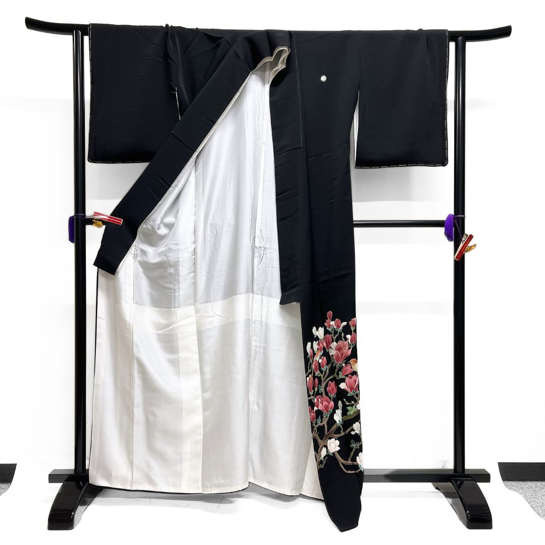 未着用 作家もの 黒留袖 刺繍 木蓮 椋鳥 五つ紋 比翼付き 着物 115 b d ms