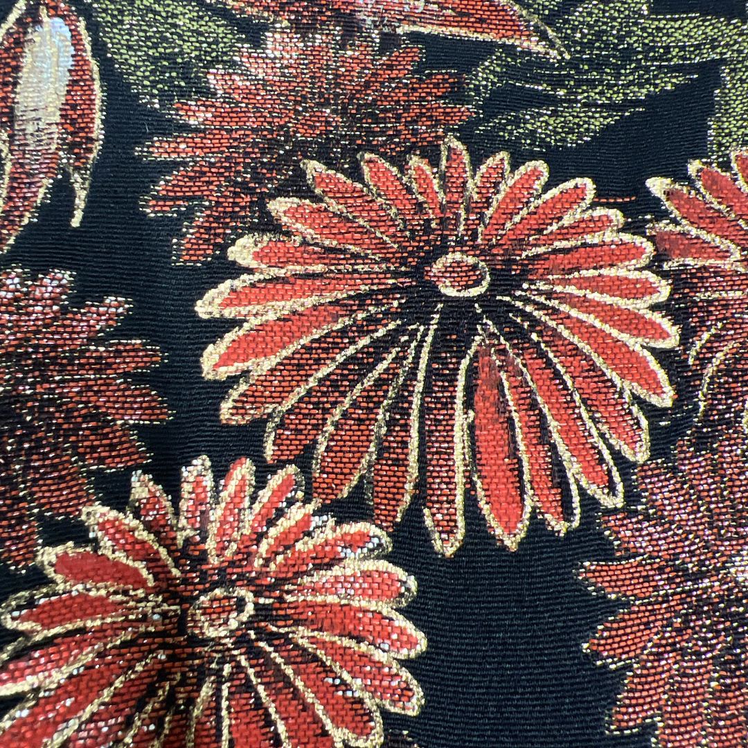 黒羽織 花模様 漆 金糸 牡丹 菊 黒地 着物 115b d ms