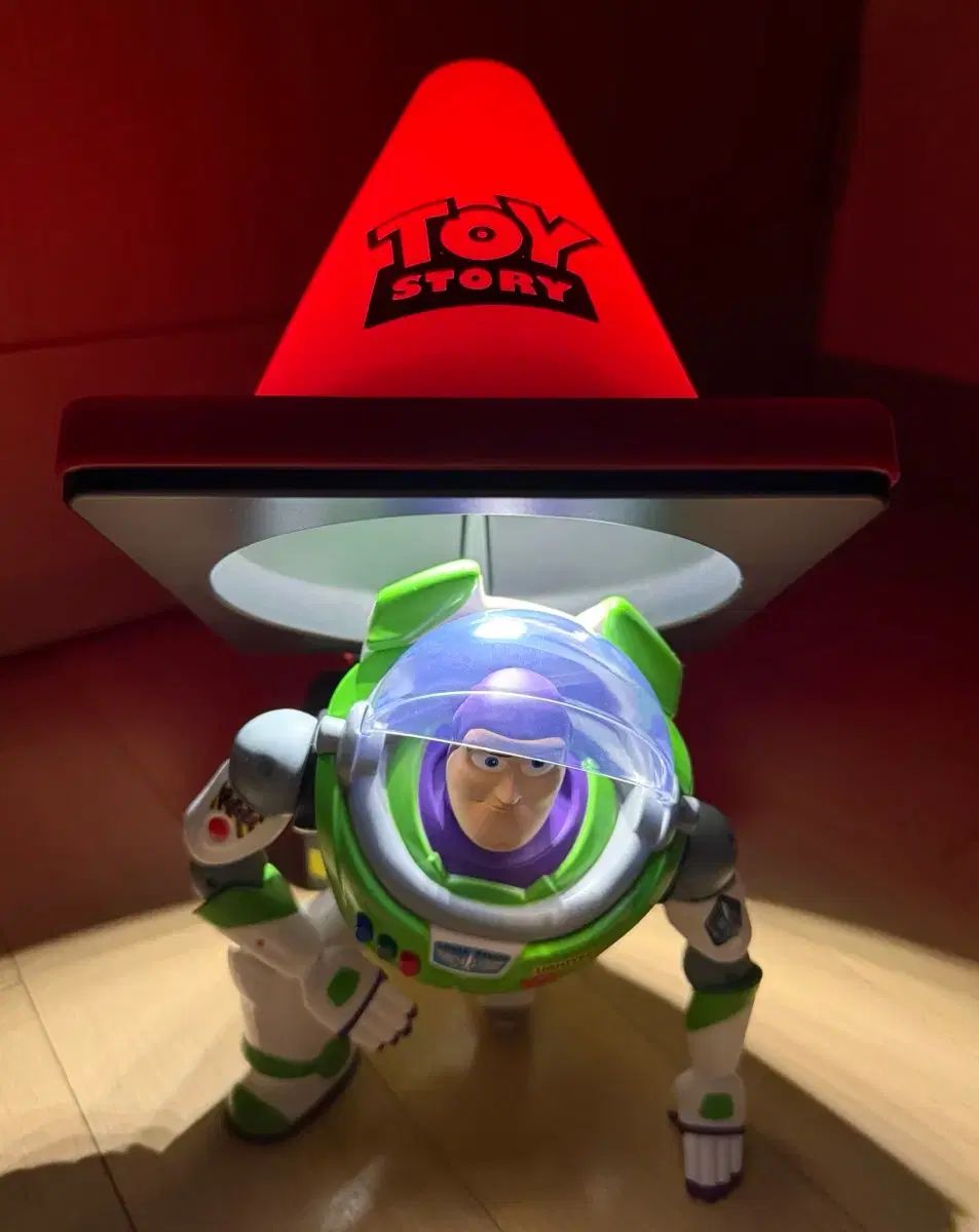 トイストーリー バズ・ライトイヤー フィギュア 照明 【MarTUBE】正規