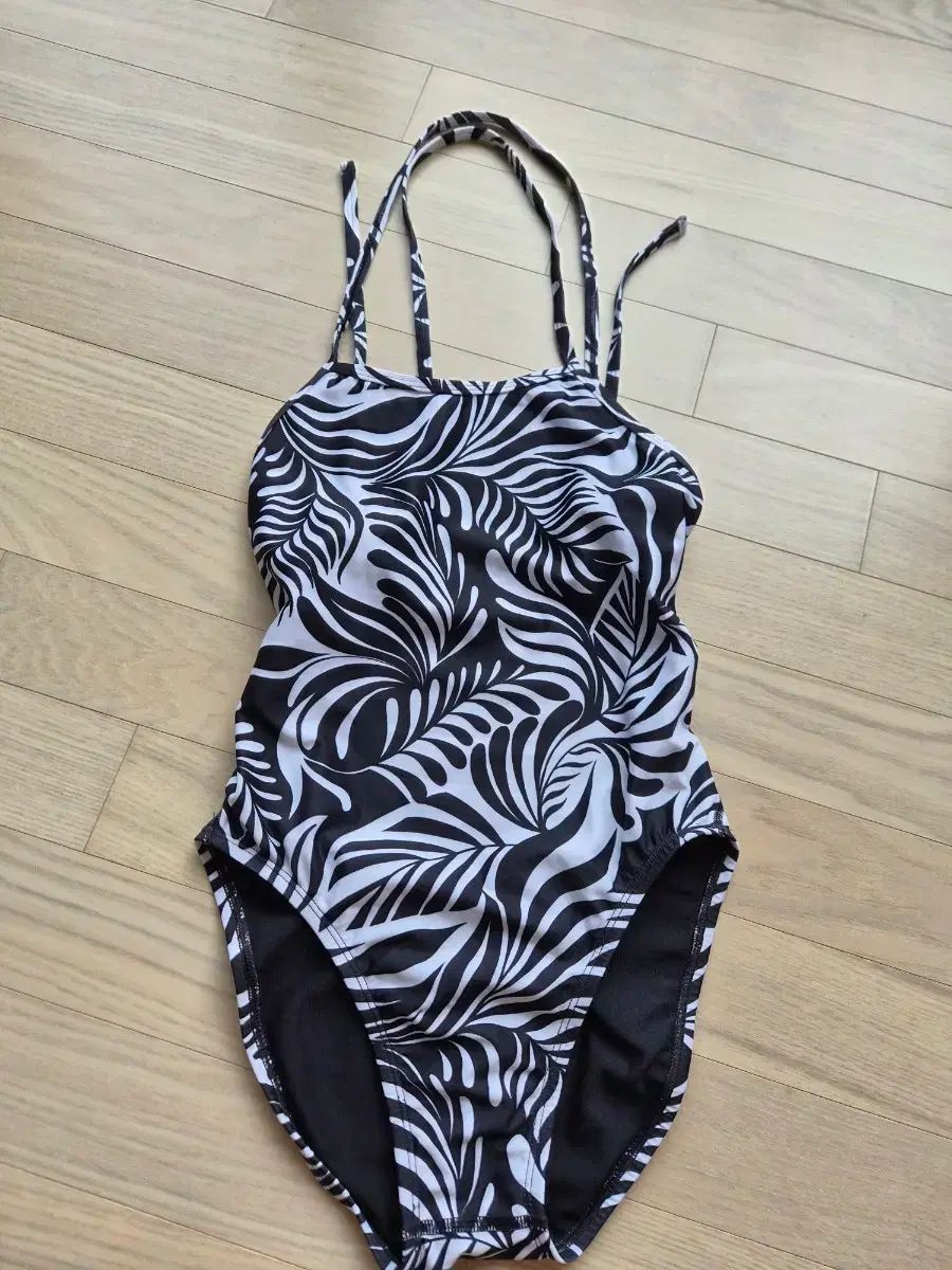  ジョリーン スターリーナイト ジャクソン 26 スウェイ その他 水着 ラッシュガード