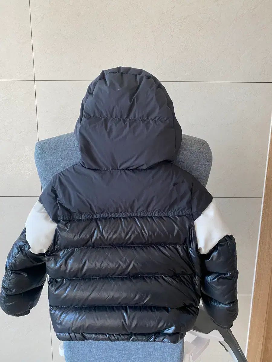 モンクレール キッズ ラオタ リー 5 Y 状態良し