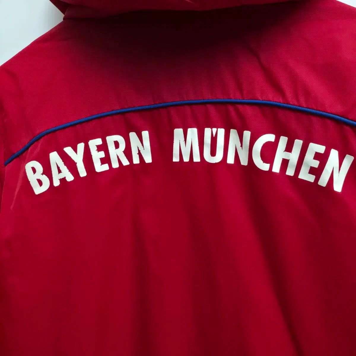 XL アディダス FCバイエルン・ミュンヘン ウィンドブレーカー - メルカリ