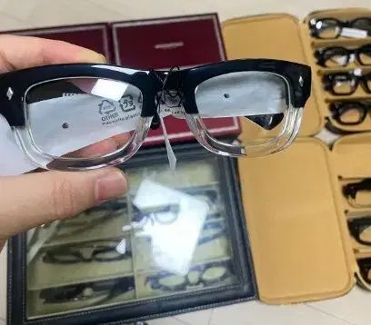 < >エフェクター CODA_DAY 6 LIVE CONCERT DREAM CODA 着用モデル