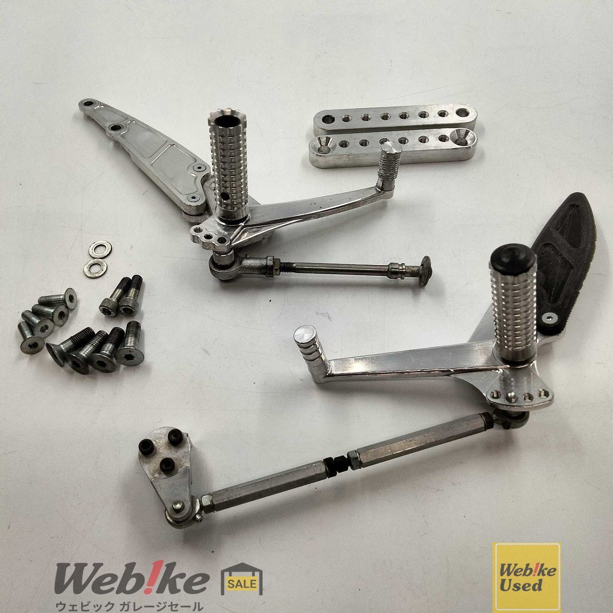 ゼファー1100 バックステップ